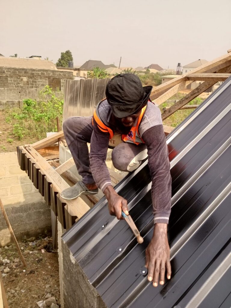 Longspan aluminium roofing sheets - ongoing installation 